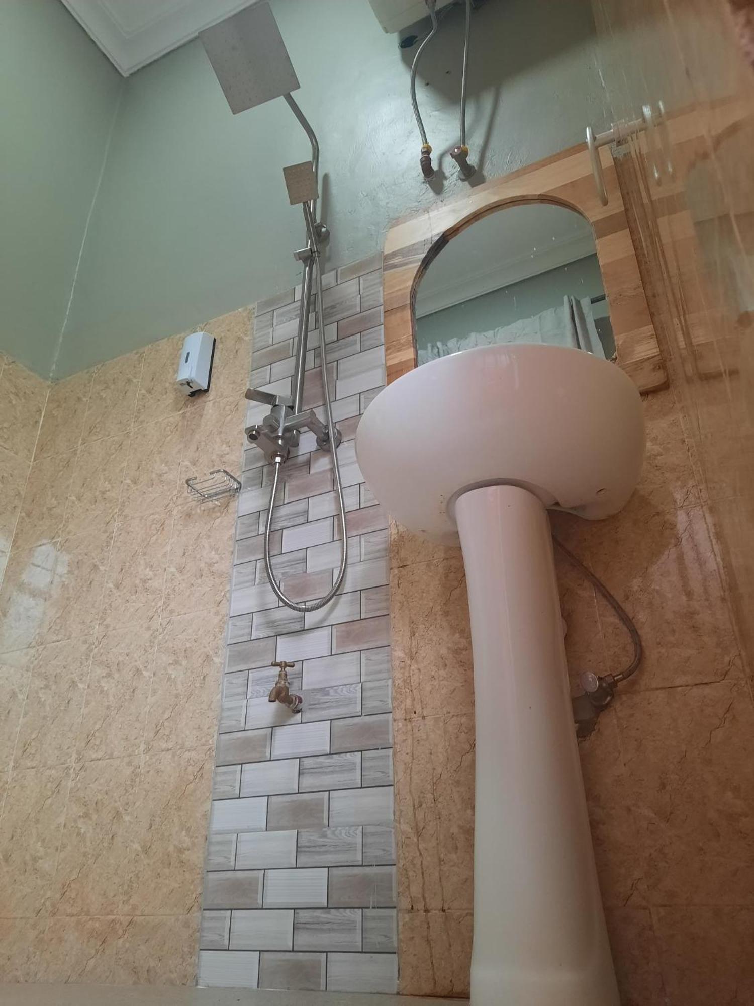 Ellyz Home Stay Moshi Kültér fotó